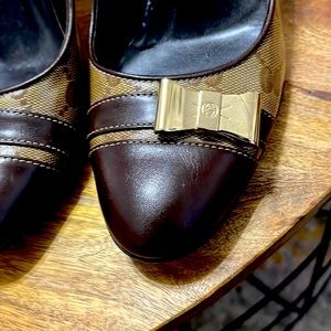Gucci heels shoes size 8B used.. in great condition